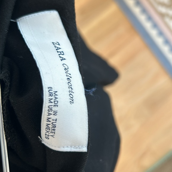 Stretchy black skirt - Picture 3 of 7